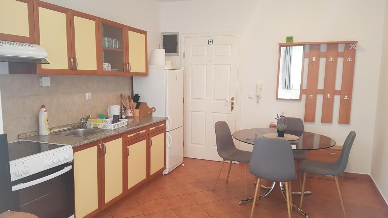 Apartman Olja Novaglia Esterno foto