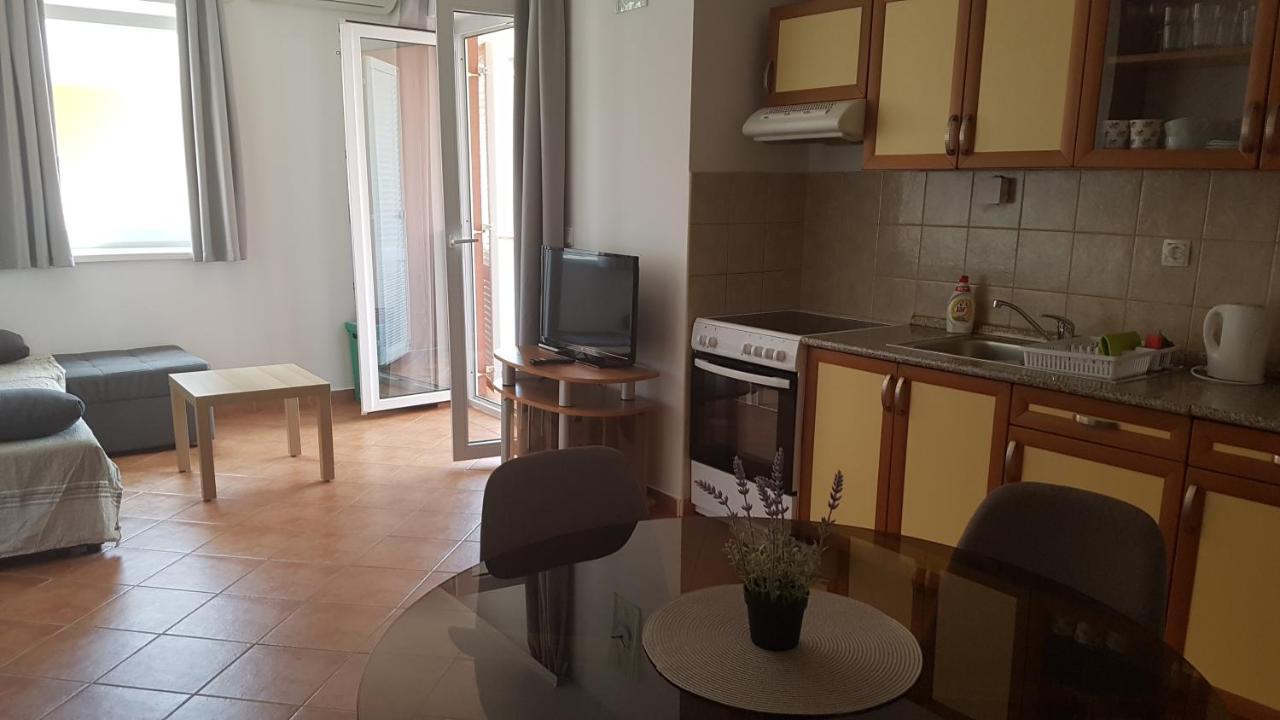 Apartman Olja Novaglia Esterno foto