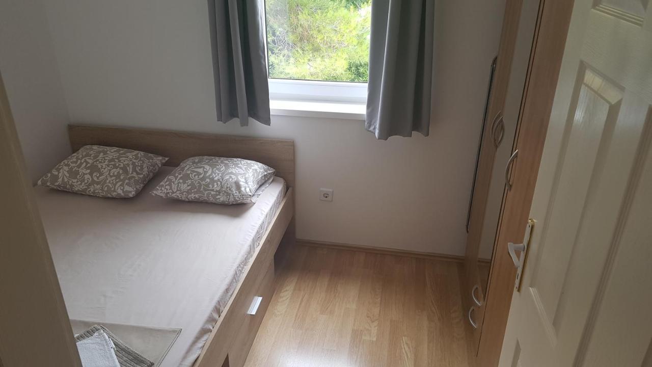 Apartman Olja Novaglia Esterno foto